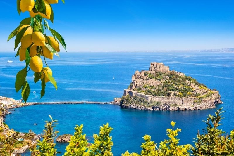 36 Pulau Terbaik di Eropa untuk Dikunjungi Musim Panas Ini 