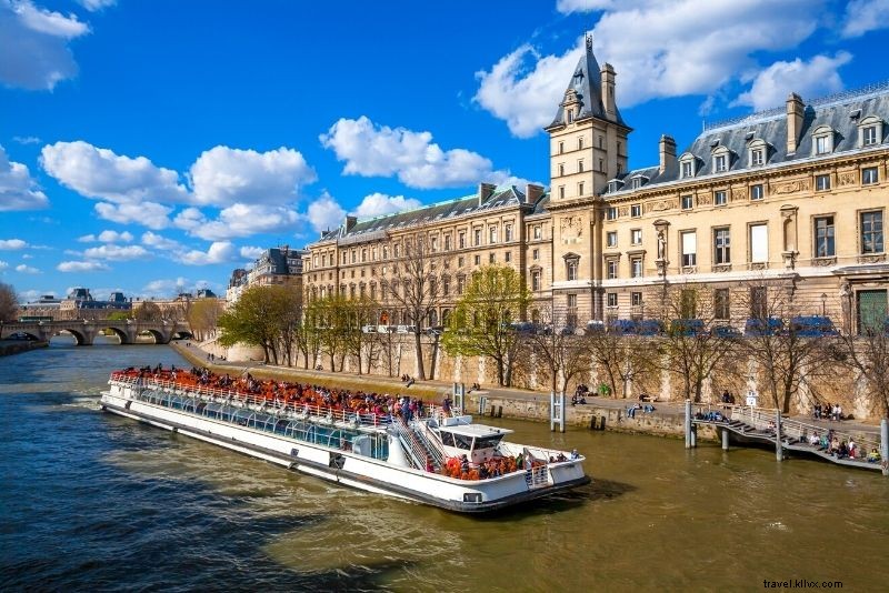 100 choses amusantes et insolites à faire à Paris, La France 
