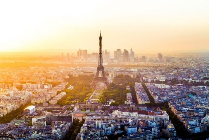 100 choses amusantes et insolites à faire à Paris, La France 