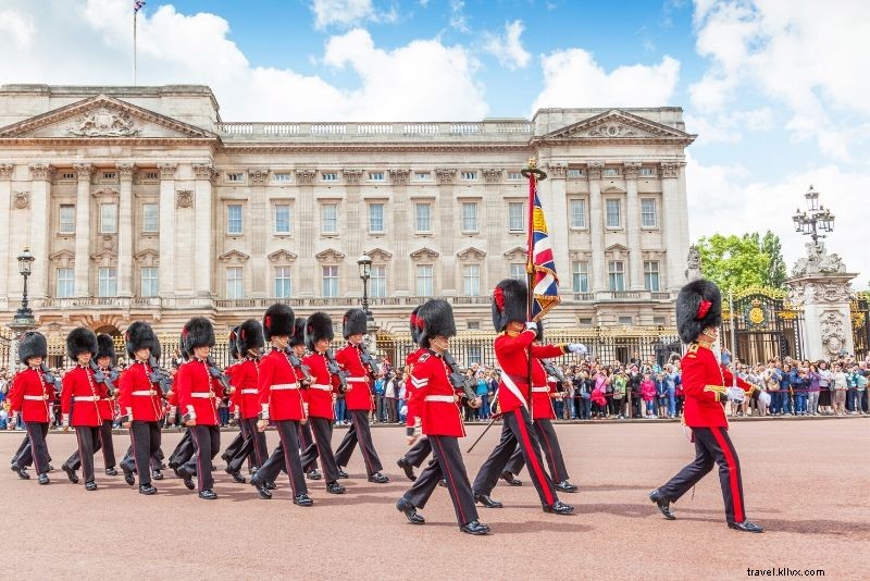 Tiket Menit Terakhir Istana Buckingham – Tidak Terjual! 
