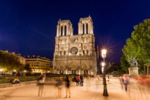 17 Tur Malam Paris Terbaik – Mana yang Harus Dipilih? 