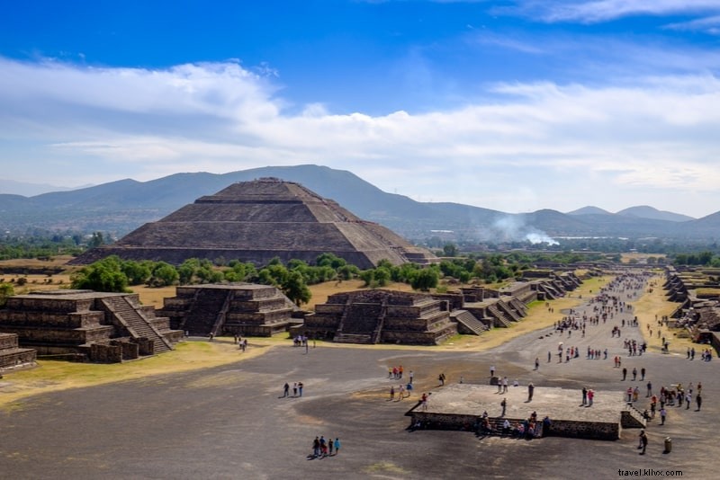 メキシコシティからの14のベストテオティワカンピラミッドツアー 
