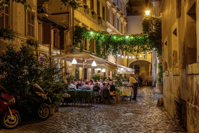 11 visites nocturnes insolites à Rome que vous adorerez faire 