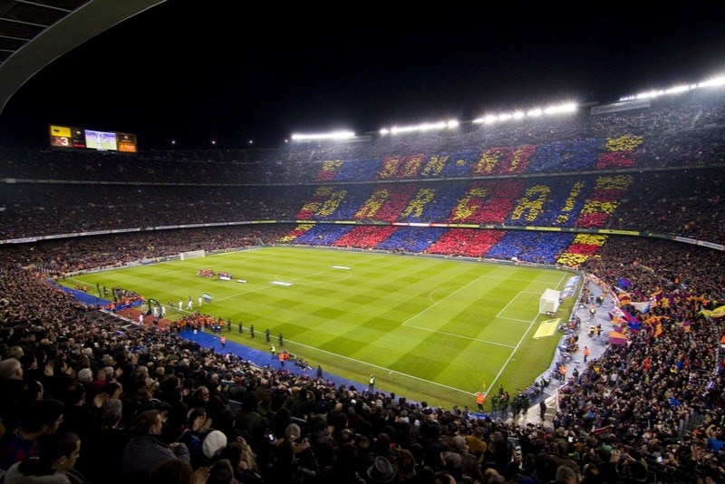 20 Stadion Sepak Bola yang Harus Anda Kunjungi Setidaknya Sekali Seumur Hidup Anda 