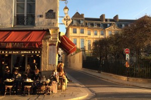 Baixe o Guia do Fathoms Paris:um dia perfeito no Marais 