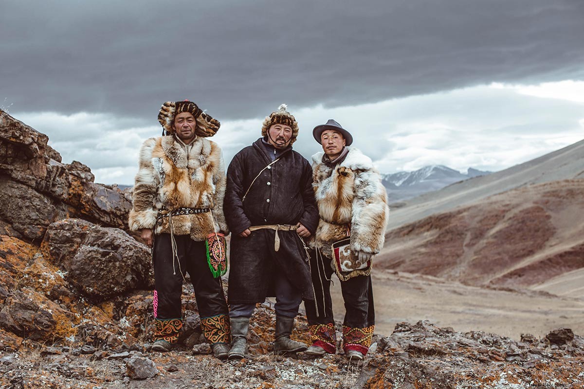 Caça com águias douradas na Mongólia com o fotógrafo de viagens Breanna Wilson 