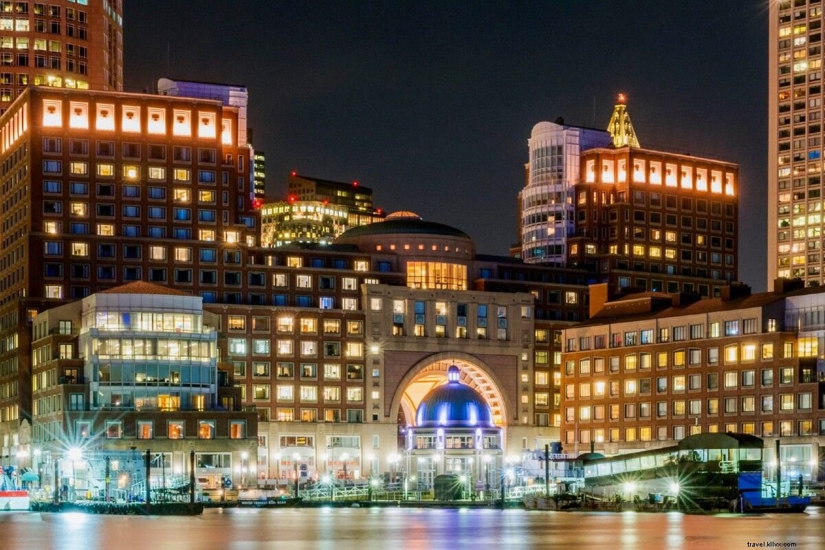 Este hotel de Boston traz luxo para a orla 