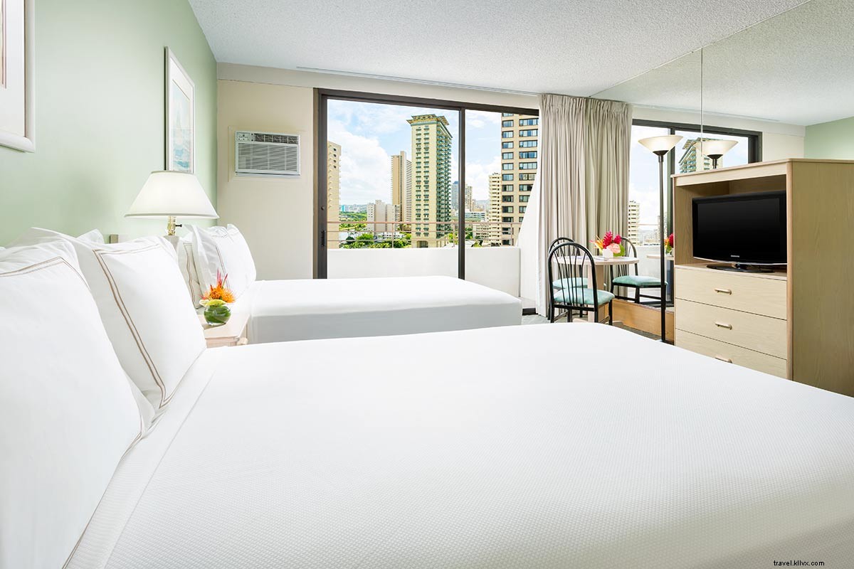 Aloha è conveniente all Ambassador Hotel Waikiki di Oahu 