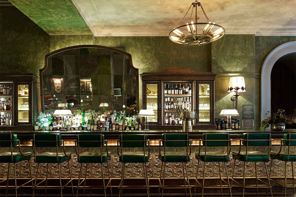 The Beekman:un lujoso hotel del Bajo Manhattan con un filtro de época dorada 