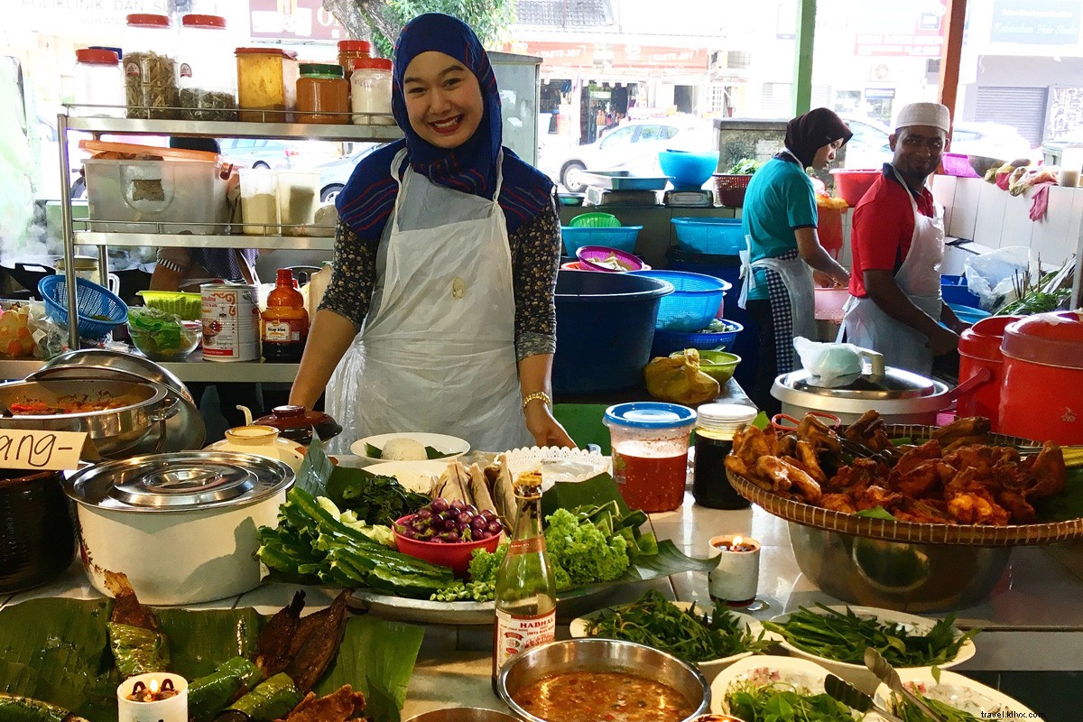 Um tour dos cozinheiros pelos melhores lugares para comer na Malásia 