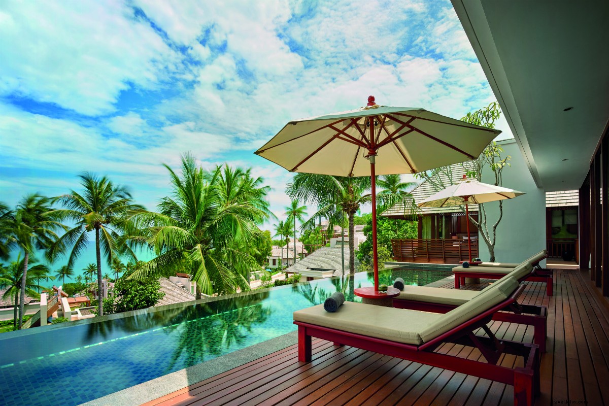 La relajación es una vista al mar de 270 grados en The Ritz-Carlton Koh Samui 