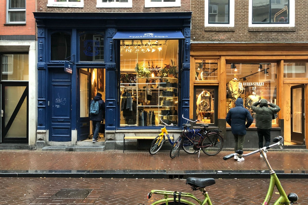 Vestibilità perfetta:fantastici jeans blu trovati ad Amsterdam 