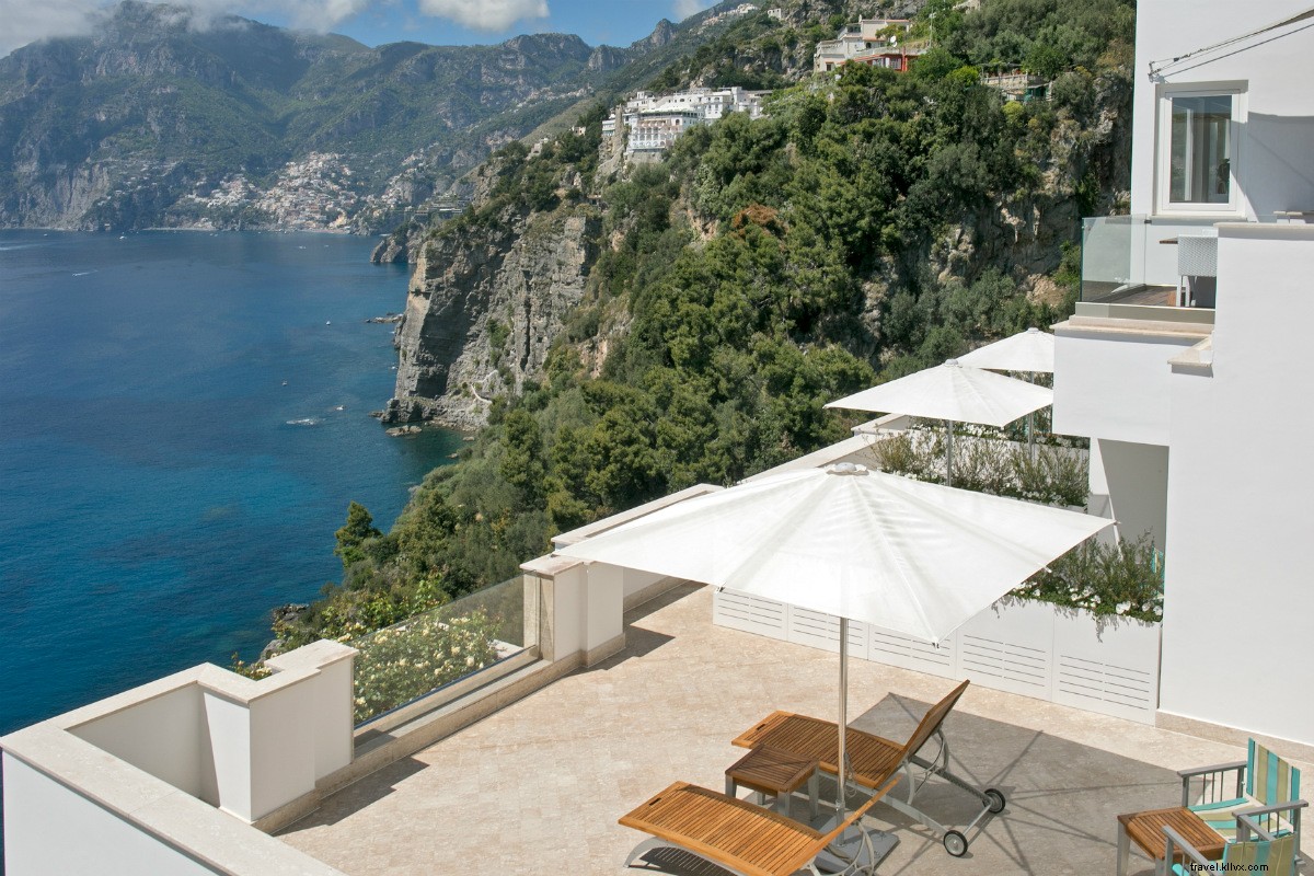 50 Tons de Azul e 15 Tons de Branco na Casa Angelina na Costa Amalfitana 