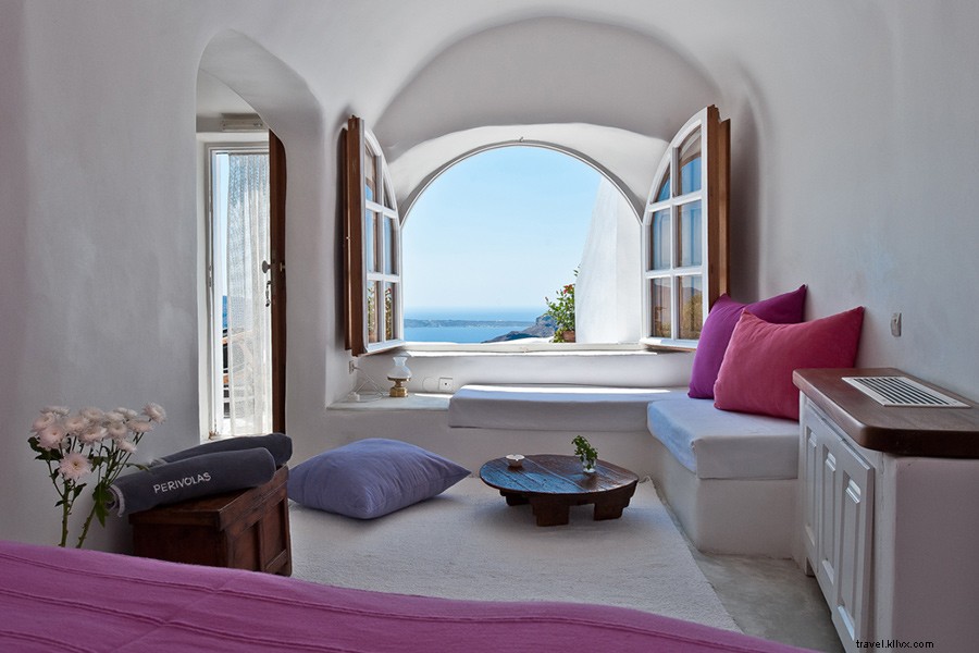 Si c est la romance que vous recherchez, Essayez ce refuge au bord de la falaise à Santorin 