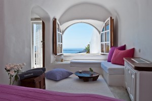 Jika Romantis yang Anda Kejar, Coba Persembunyian Tebing Ini di Santorini 