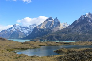 Un monde de bleu :trek à travers la Patagonie 