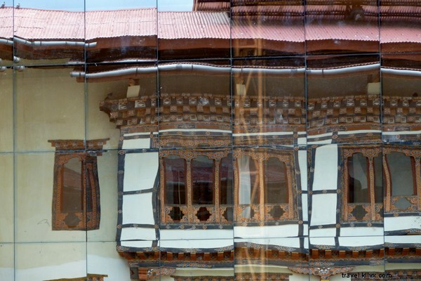 Balls Out:Petualangan di Bhutan 