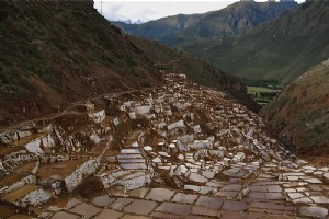 De la mesa de dibujo a los ladrillos de barro en Cusco 