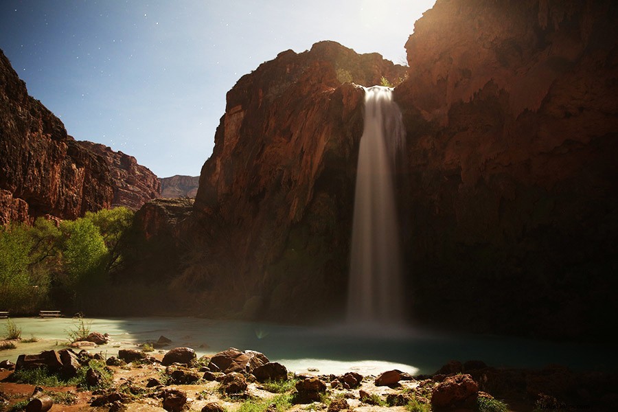 Pocas personas llegan a ver la cascada oculta de los sueños de Instagram en los grandes cañones 