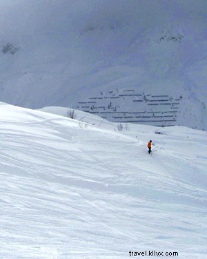 Balanceando la cuna del esquí alpino 