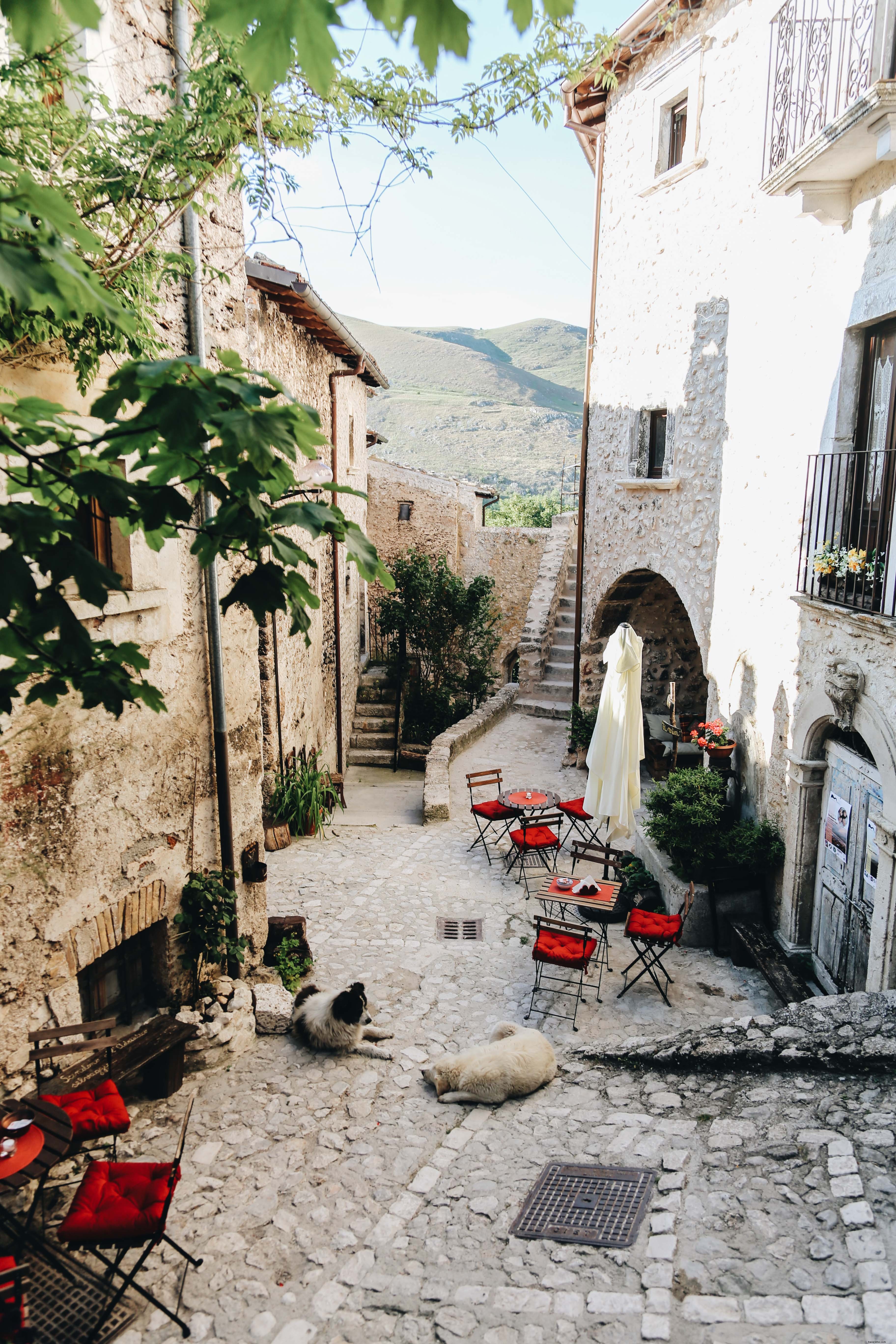 Foto de callejón de adoquines 