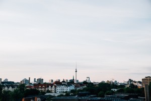 Foto de la torre de Berlín en el crepúsculo 