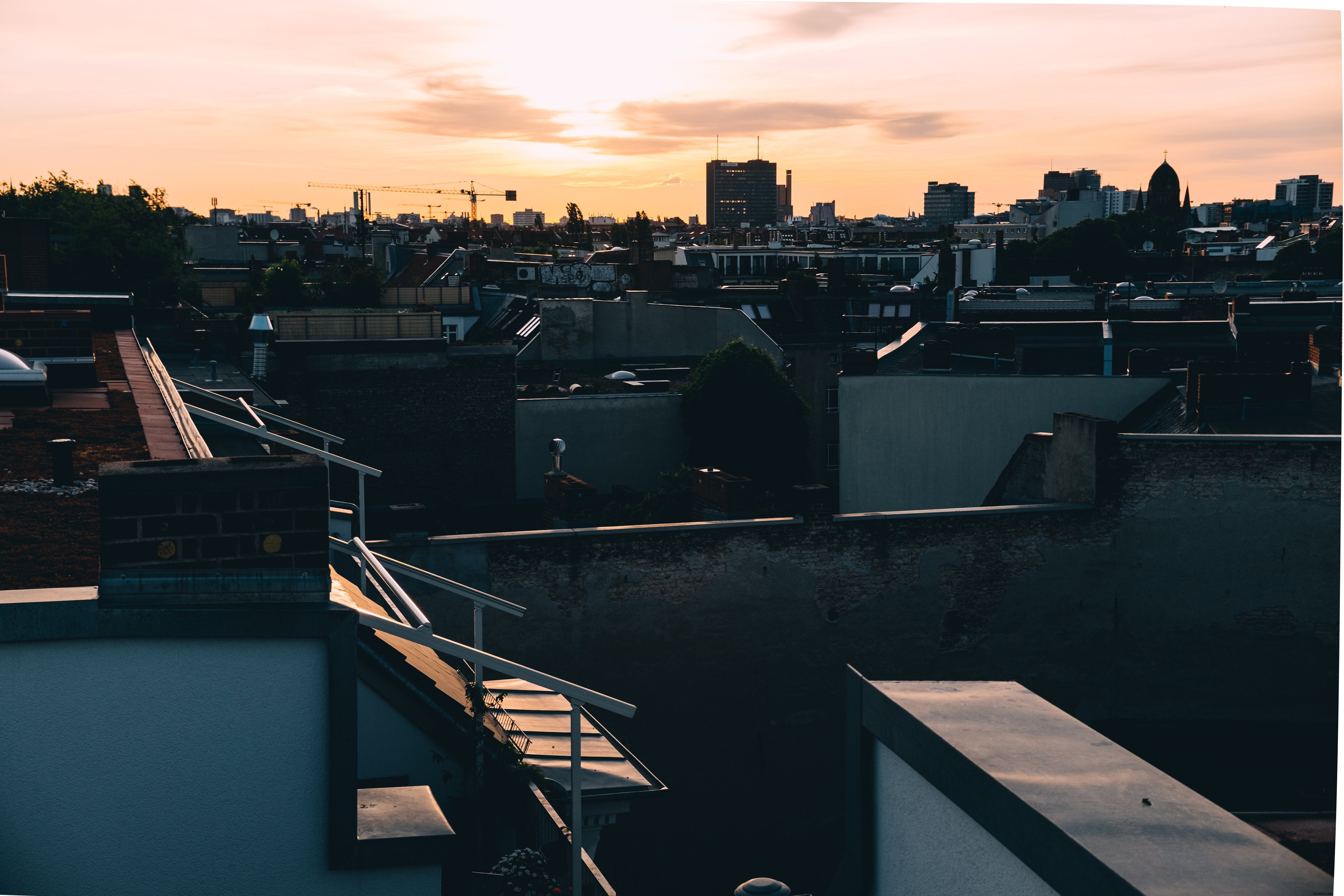 Tetti al tramonto in un ambiente industriale Photo 