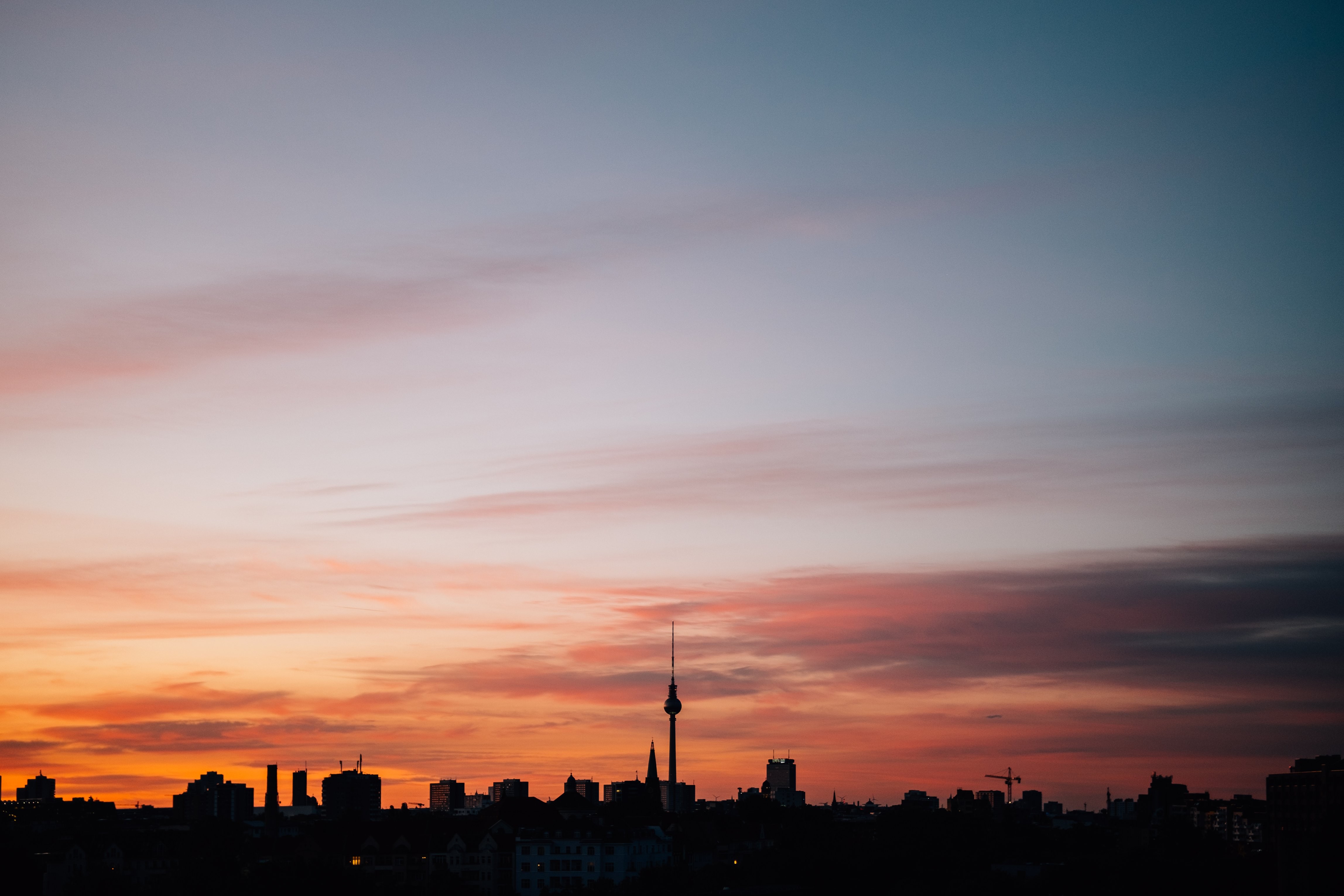 Siluet Cakrawala Kota Berlin Saat Matahari Terbenam Foto 