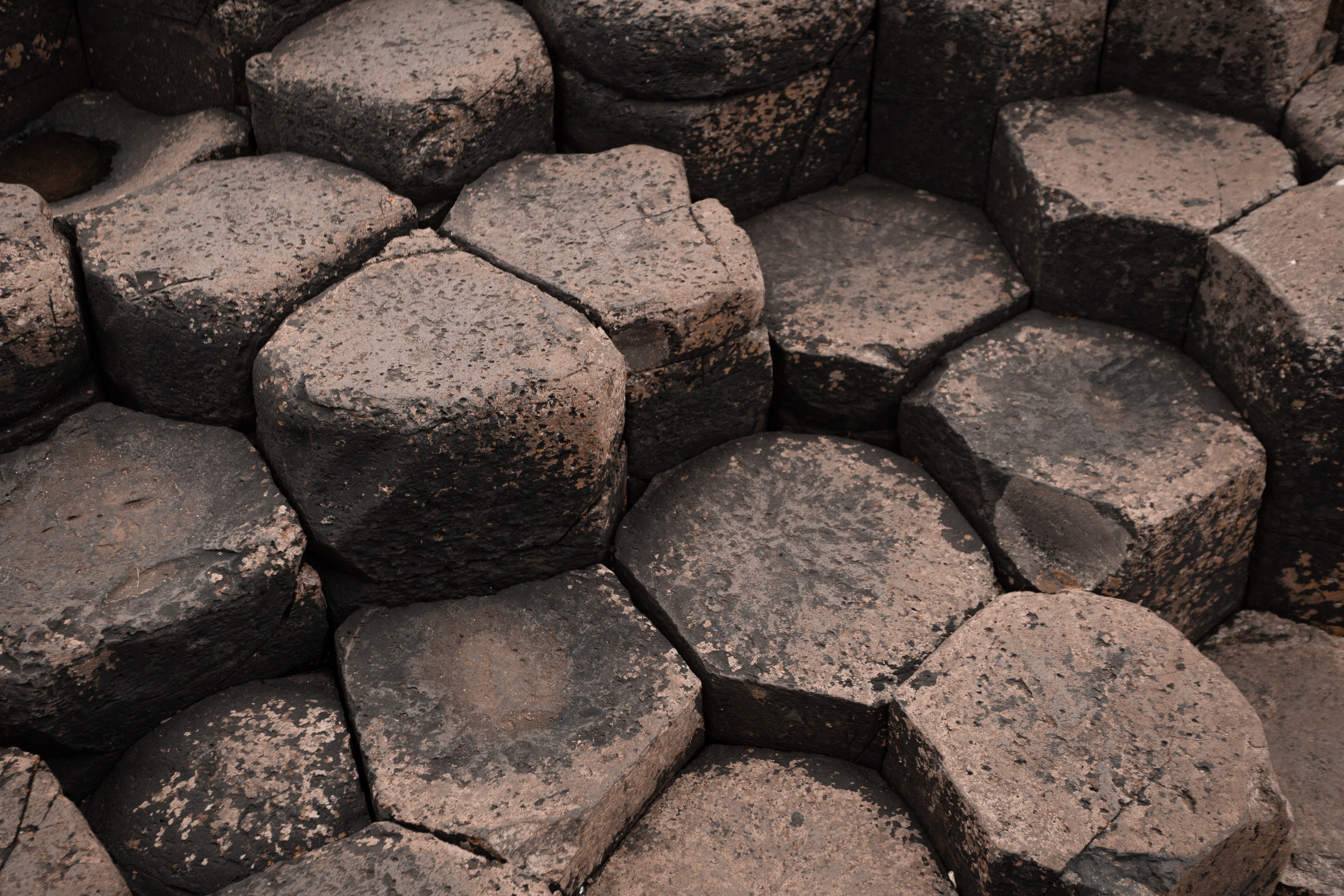 Piedras en diferentes tamaños encajan juntos Foto 