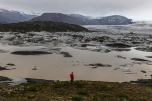 Un homme et une photo de champ de glace 
