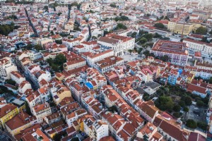 Drone View Of City Sprawl Of Lisbon Portugal Foto 