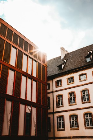 Lueur de soleil sur les bâtiments Photo 