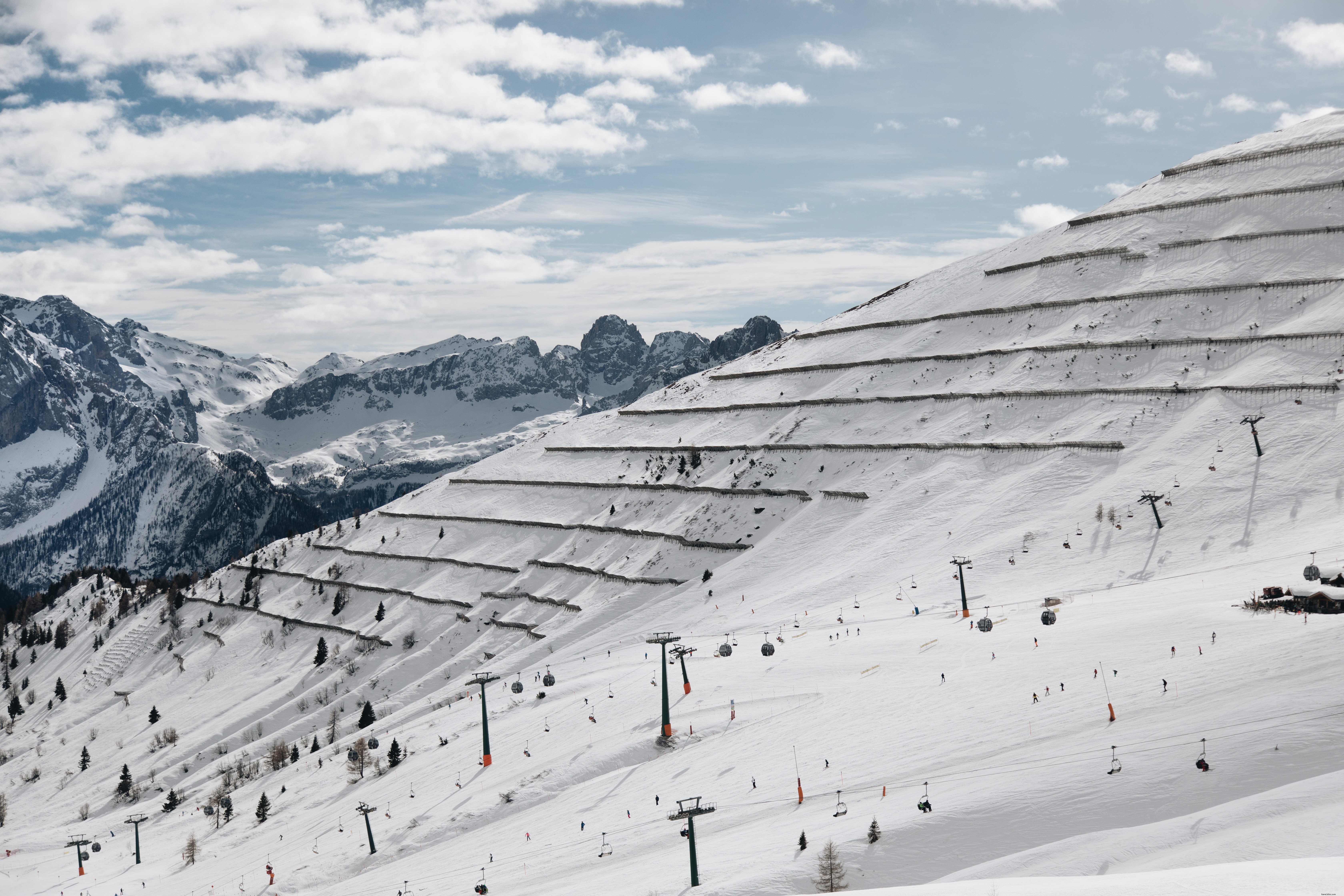 雪山写真の裏地付きテクスチャ 