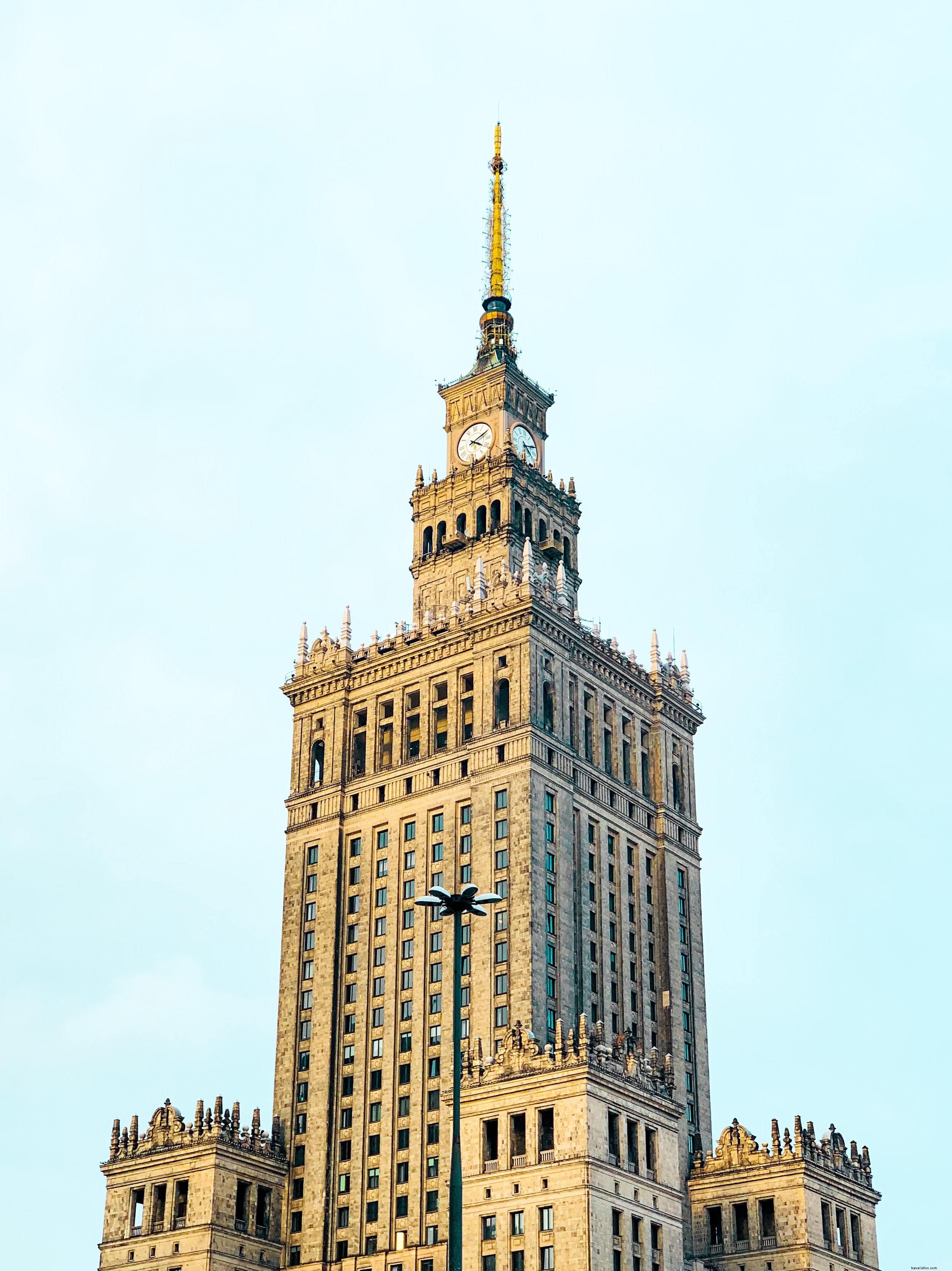 Foto do Palácio da Cultura e da Ciência 