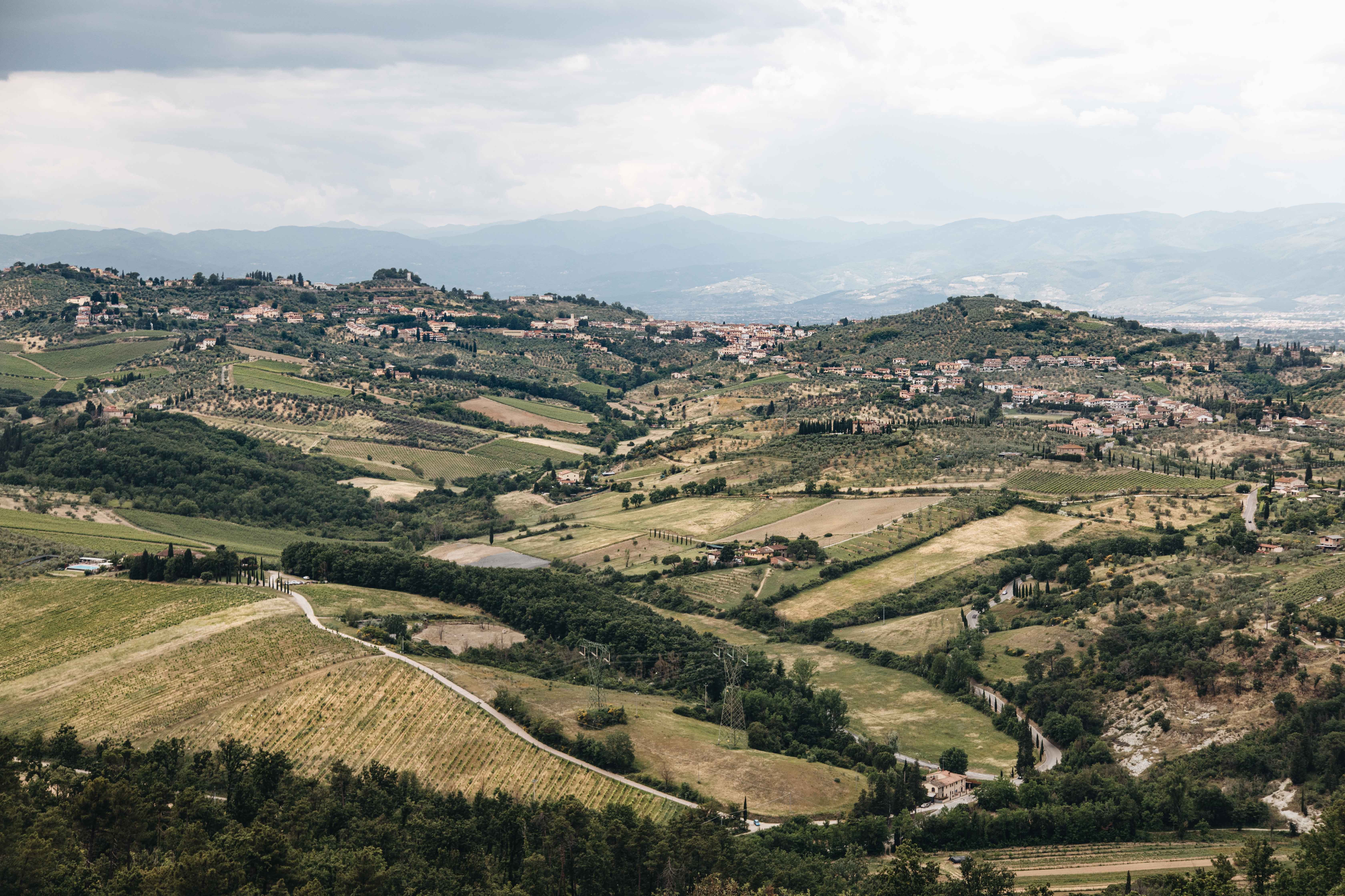 Paesaggio italiano in tutte le sfumature di verde foto 