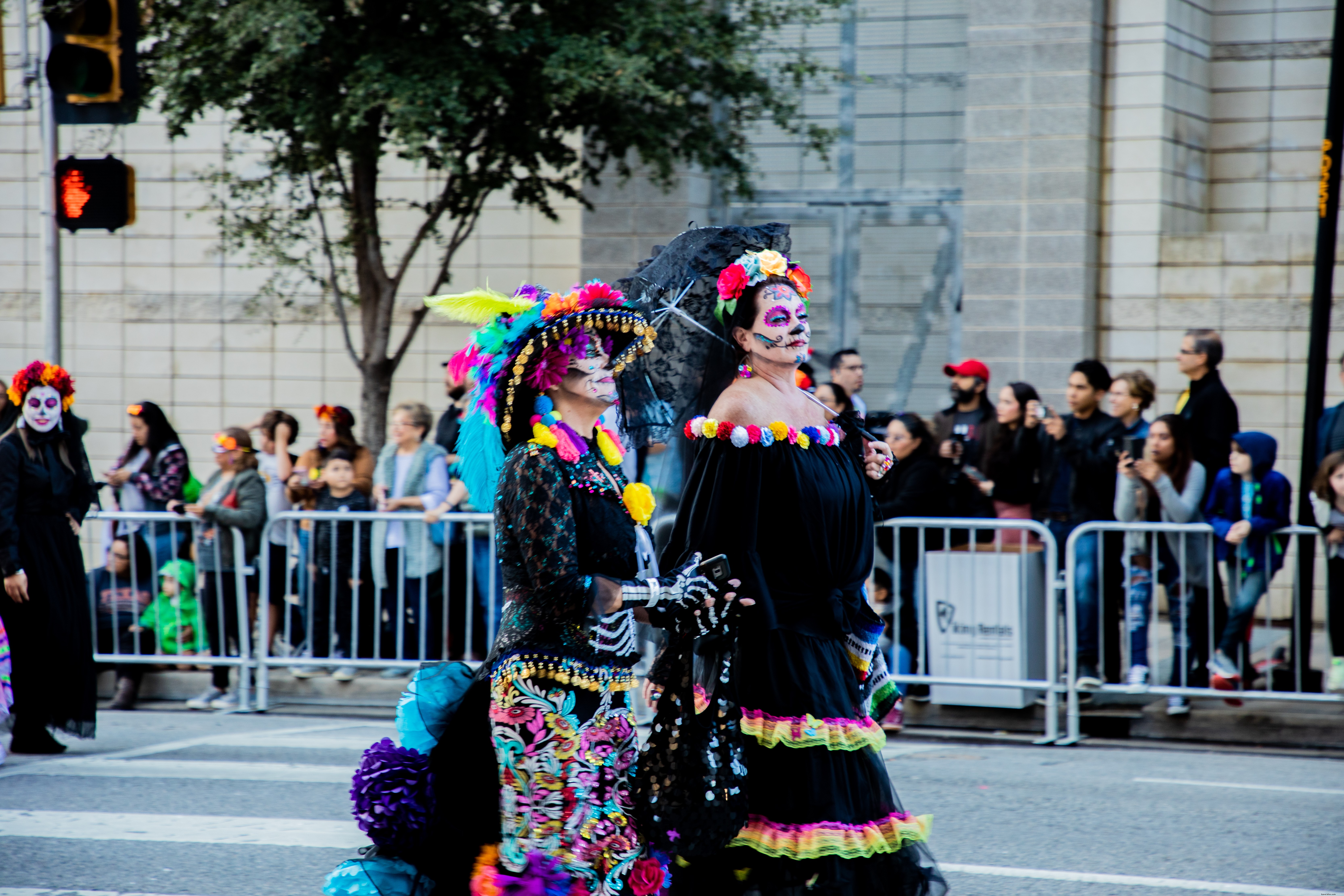 Saggio fotografico:Dia de los Muertos Dallas Parade 