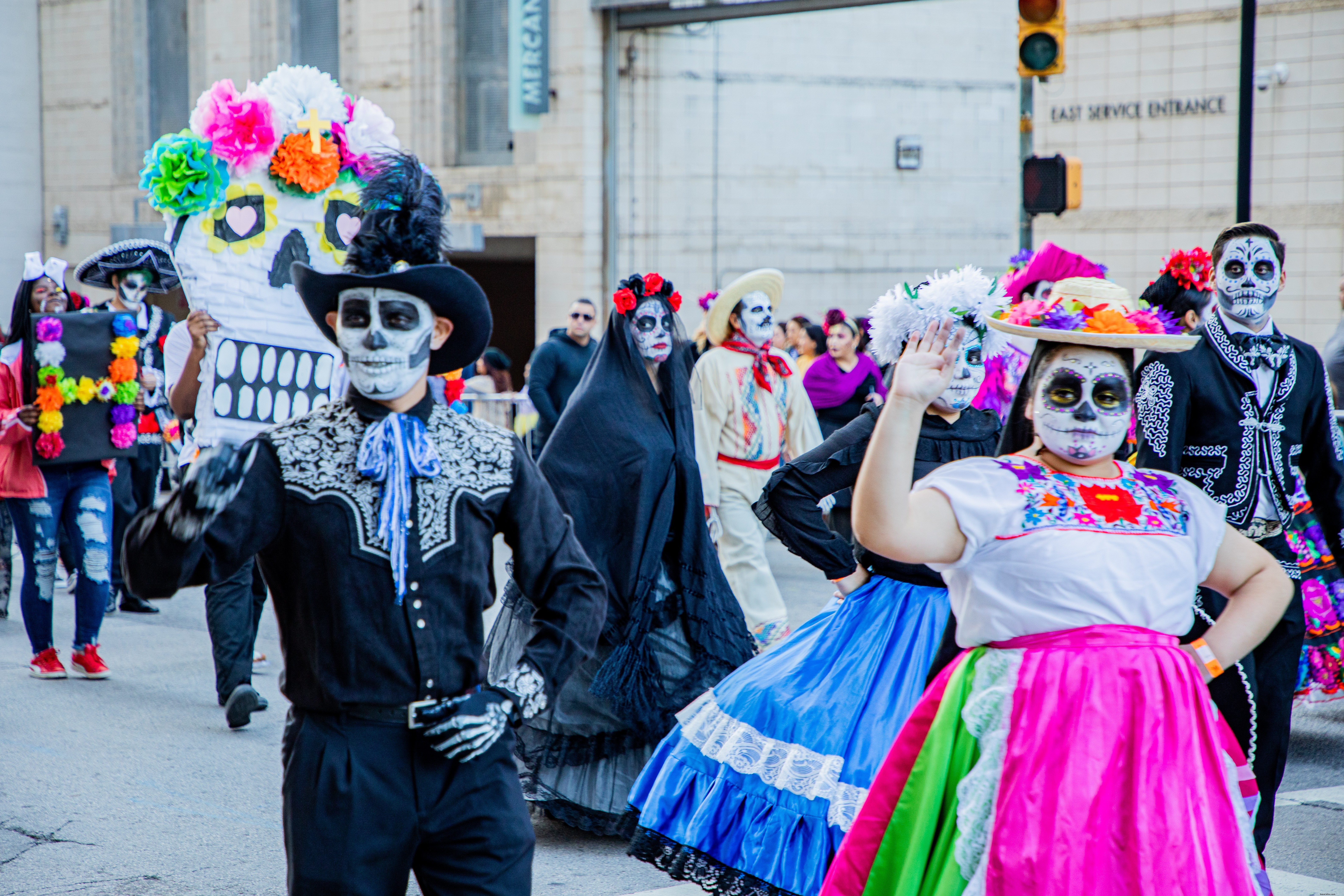 Ensayo fotográfico:Desfile del Día de los Muertos en Dallas 
