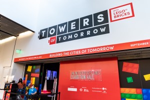 Esplora la nuova mostra dei musei Perot:le torri del domani con i mattoncini LEGO 