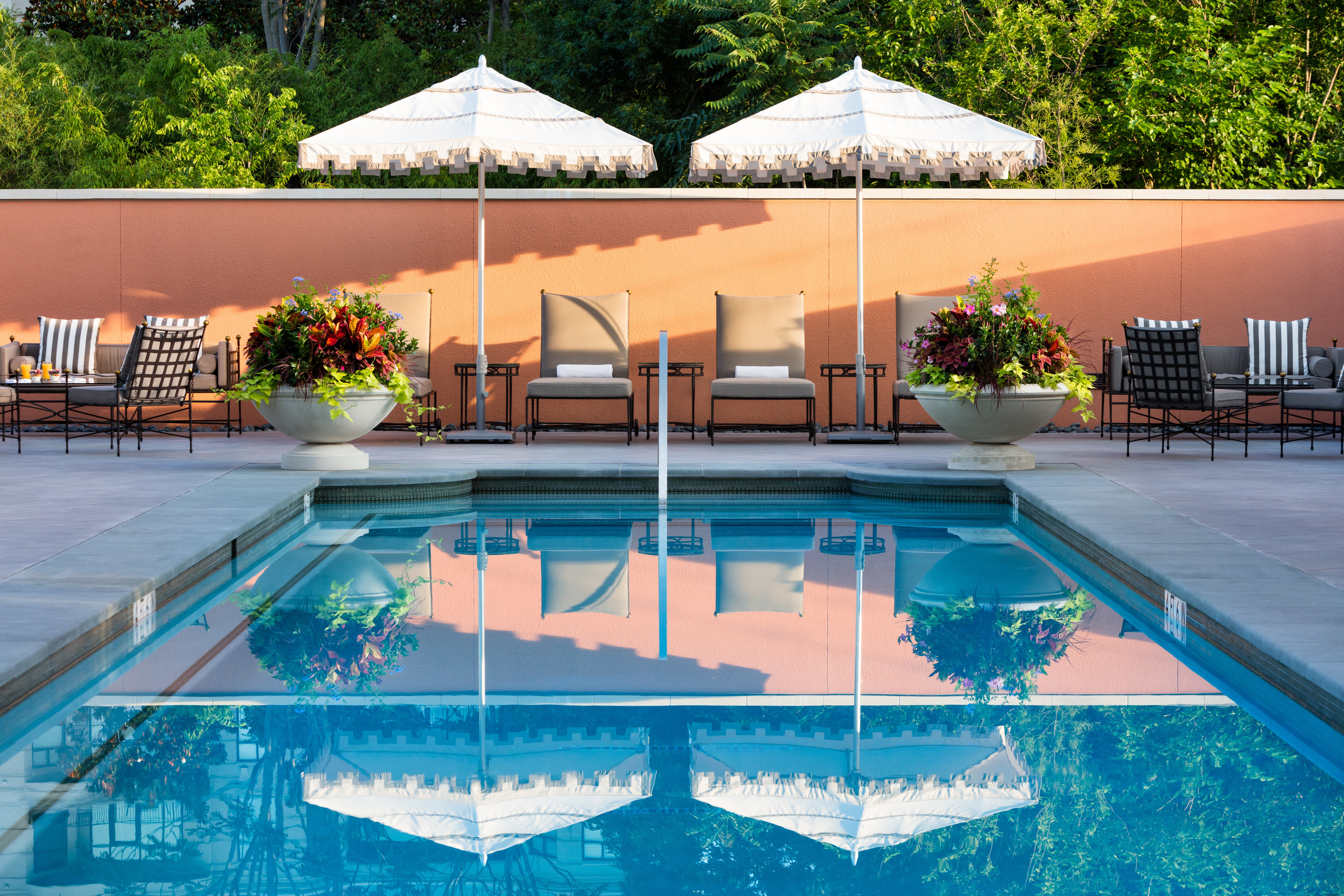 17 piscinas de hotel para visitar este verano 