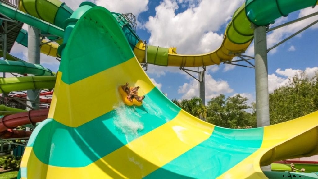 7 mejores parques acuáticos en Orlando para cada grupo de edad e interés 