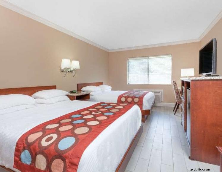 Ramada by Wyndham (Owensboro) 