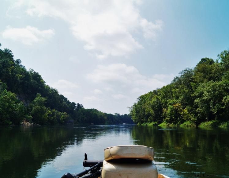 Retraite au bord de la rivière 