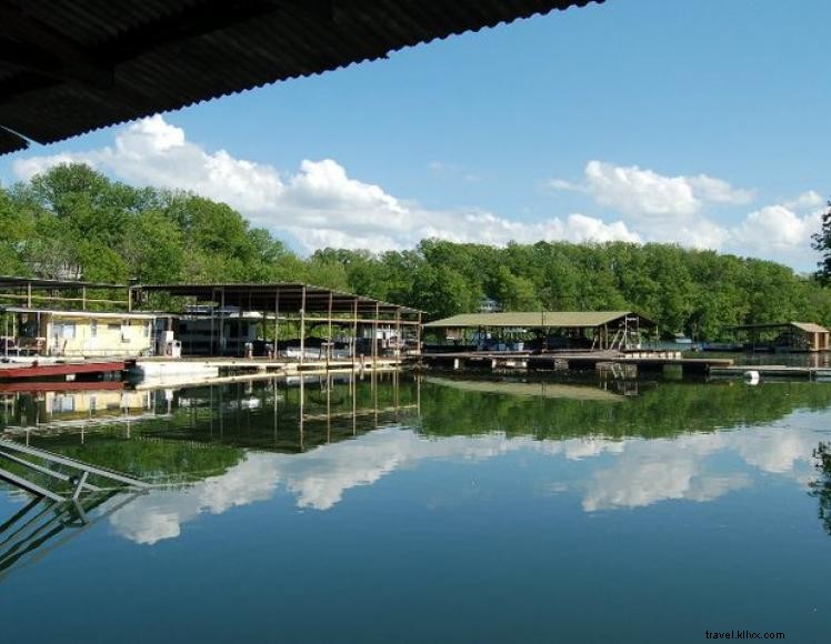 Campamento de pesca y puerto deportivo de la realeza 