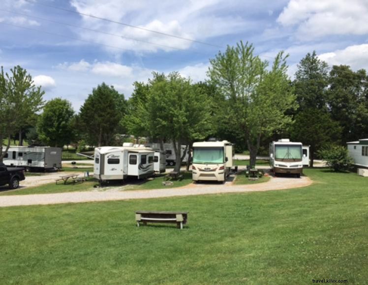 Parque para acampar y caravanas Singing Hills 