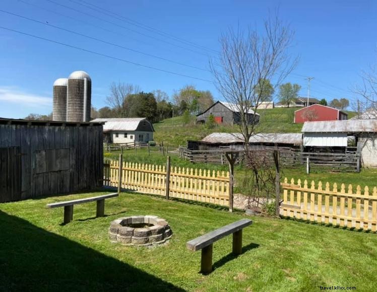 La ferme à Long Branch Hébergement et lieu 