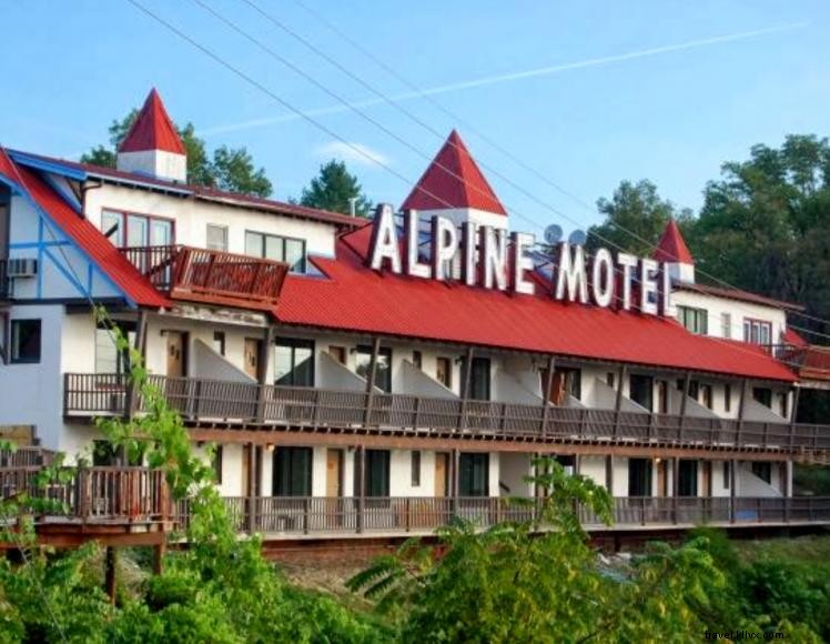 Resort alpino con vistas a la montaña 