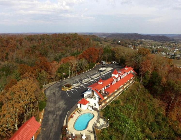 Resort alpino con vistas a la montaña 