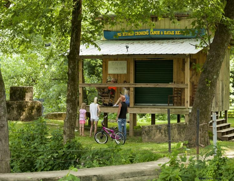 Location de canoë et de kayak à Big Buffalo Crossing 