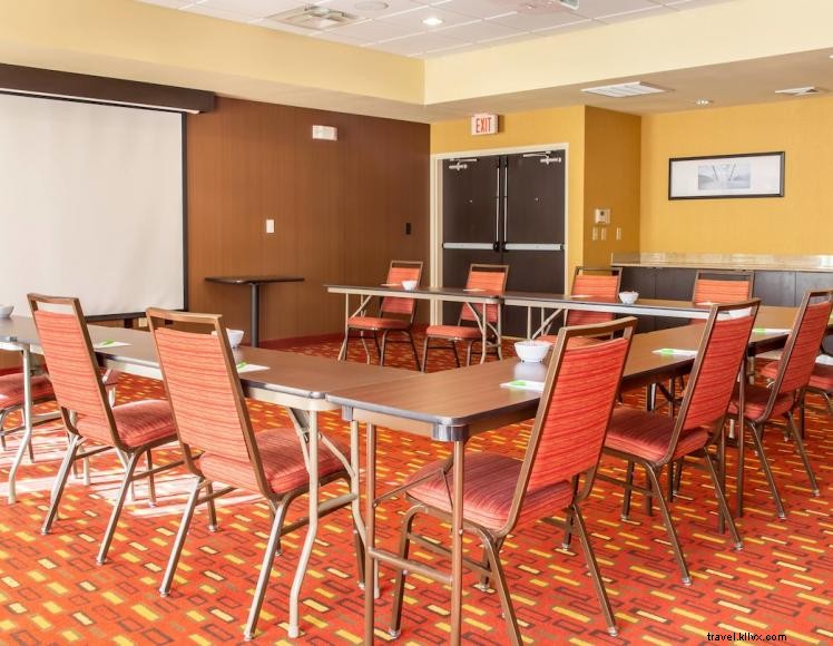 Courtyard by Marriott Lexington Keeneland / Aeroporto 