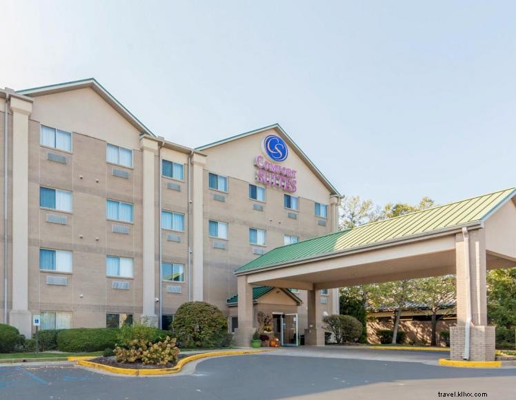 Comfort Suites - Keenland/Aeroporto 